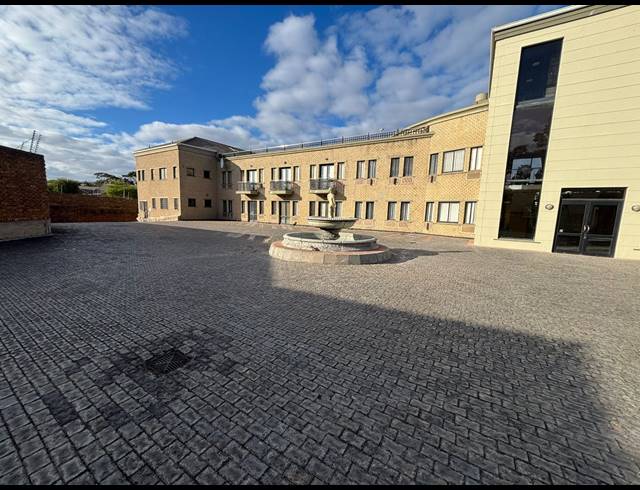 189M² OFFICE TO LET IN TYGER VALLEY